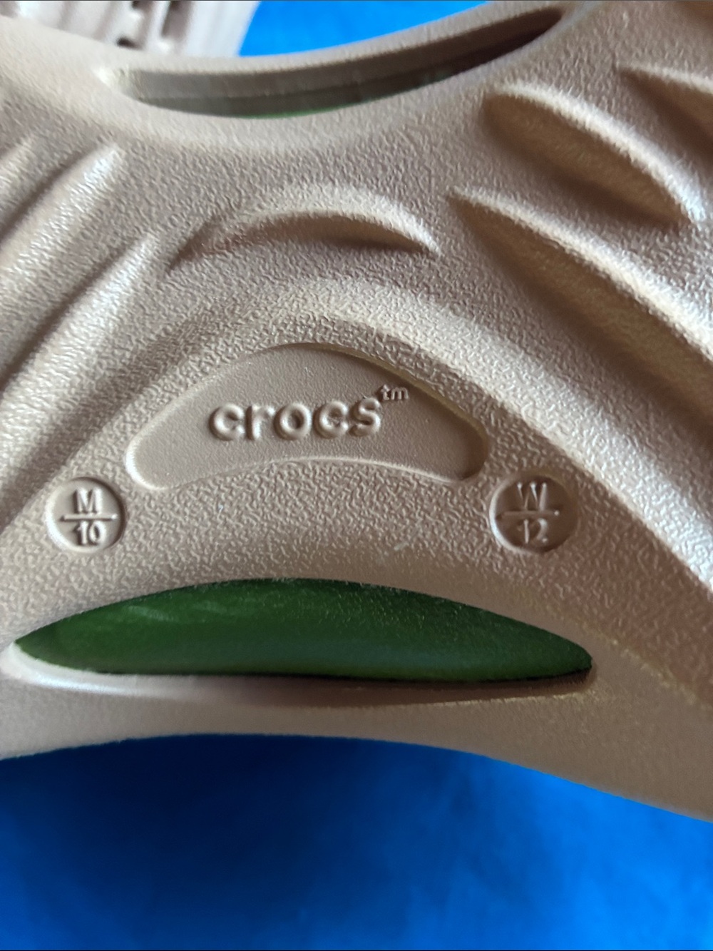 CROCS Tan  Men’s Slip-On Clogs with Green Footbed - Picture 3 of 3